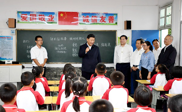 以习近平同志为核心的党中央关心青年成长成才纪实