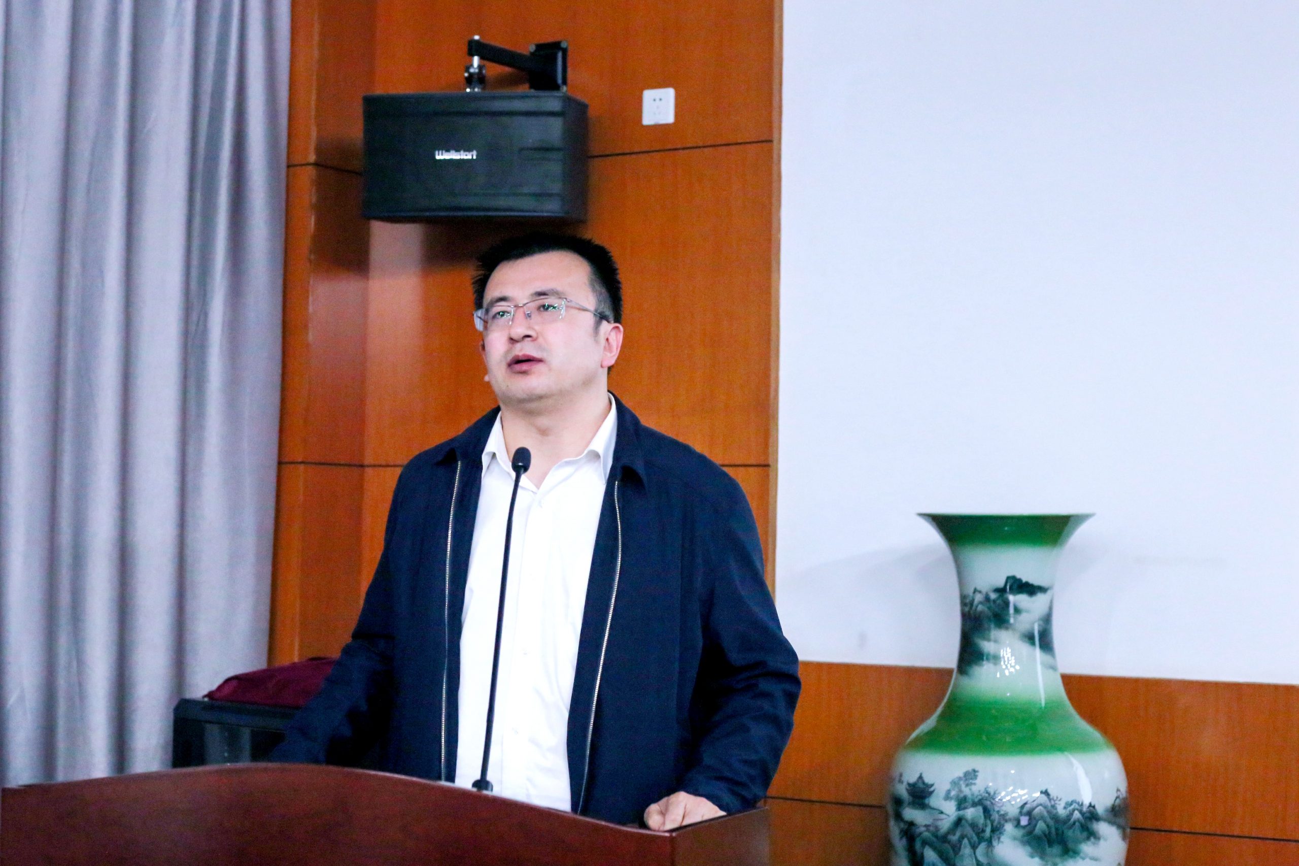 2021年新入职辅导员培训成果汇报暨结业仪式举办