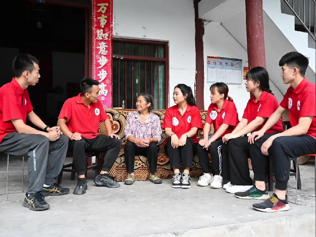 燕京理工学院“学史力行，情系平武”支农支教实践团