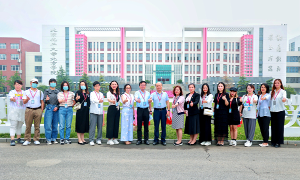 迎新督查工作组助力迎新高效有序进行