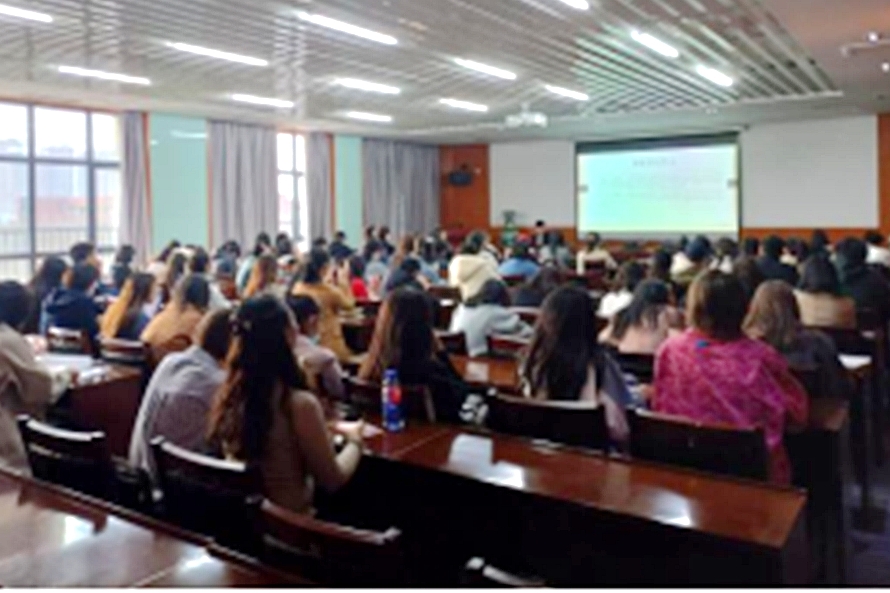 2021年春季学期新教师岗位技能培训结束