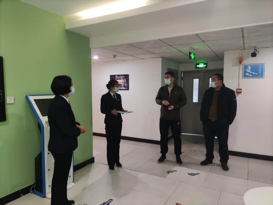 燕理后勤组织假期内第二次楼宇安全大检查