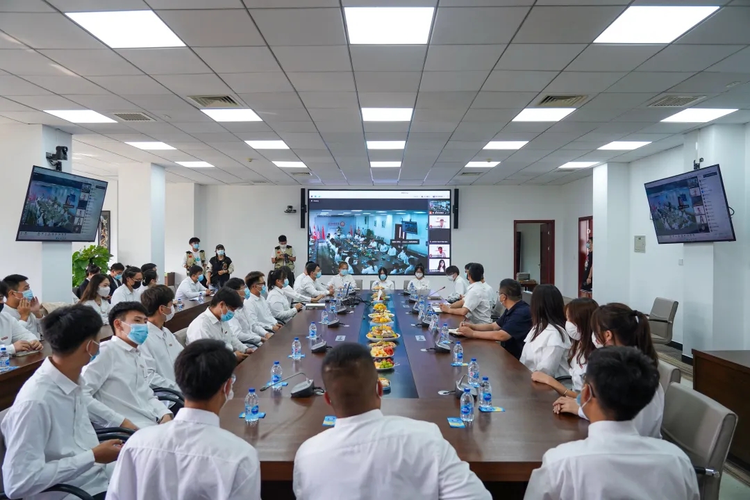 校长有约·共话未来 | 副校长吴汶燕、吴敏与学生面对面交流