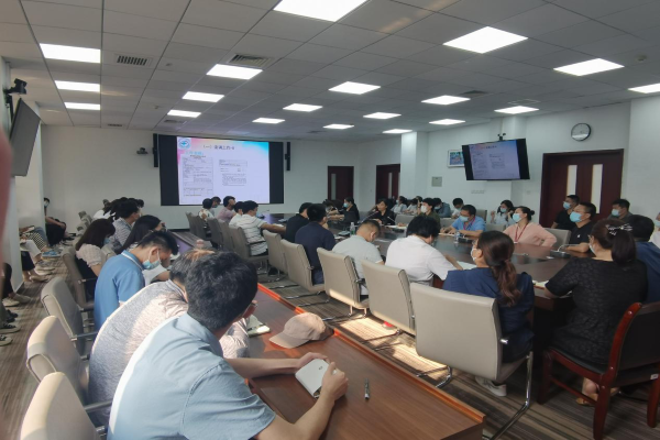 我校举行流调队伍培训会