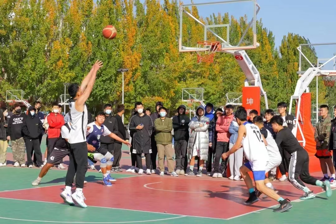 燕京理工学院第一届校园3v3篮球赛初赛第二场精彩来袭！（内附第三场淘汰赛赛事日程）