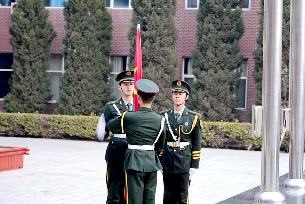 新学期开学第一天教育教学平稳有序