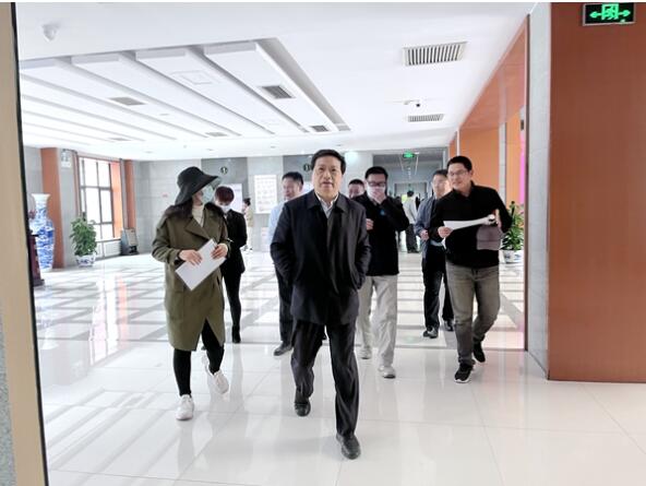 校领导带队开展常态化教学检查工作