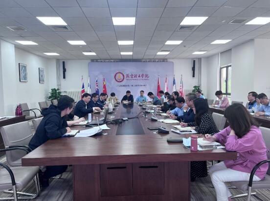 我校召开本学期第六次教学工作例会