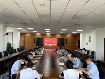 学校党委理论学习中心组学习（扩大）会