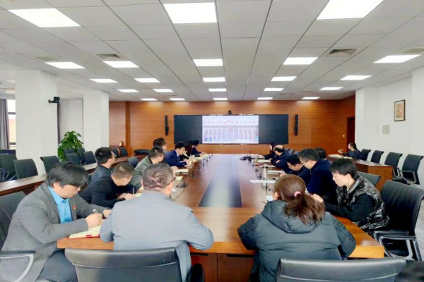 学校党委理论中心组集中收看十四届全国人大二次会议开幕会