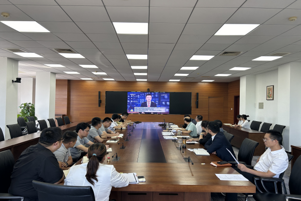 学校召开党委会