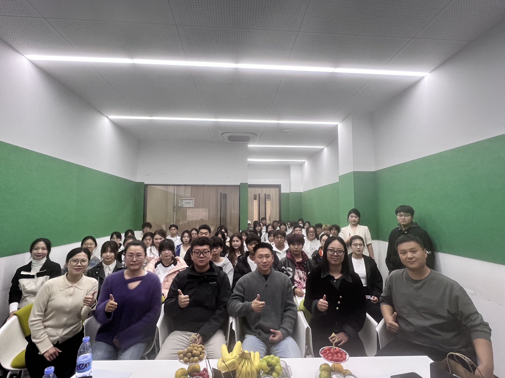 学业规划 启智未来丨传媒学院举办“校友第一堂课”主题活动