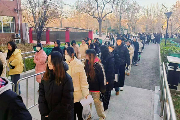 学校顺利举行2024年下半年全国大学英语四六级考试