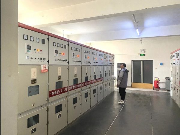 开学在即 保障先行|燕理后勤运维服务团队开展动力设备安全检查