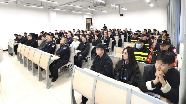 筑牢安全底线，消除火患隐忧 | 燕理餐饮商业服务团队开展餐厅消防安全隐患排查