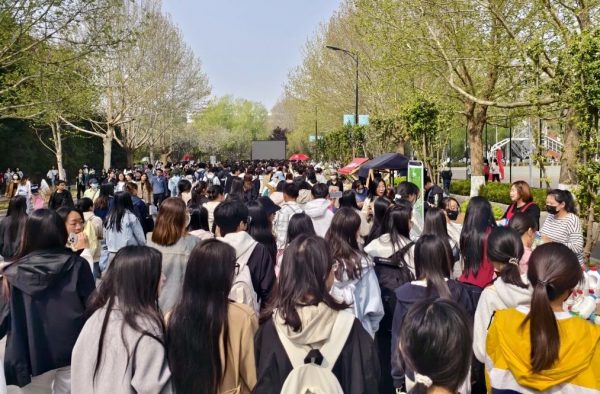 燕理2025国际海棠文化艺术节｜餐饮商业服务团队高效协同，护航美食文化体验